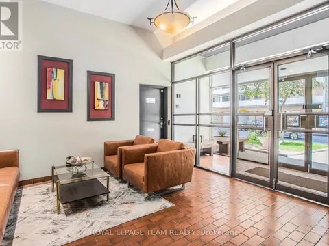 141 Somerset Street condominium in Ottawa