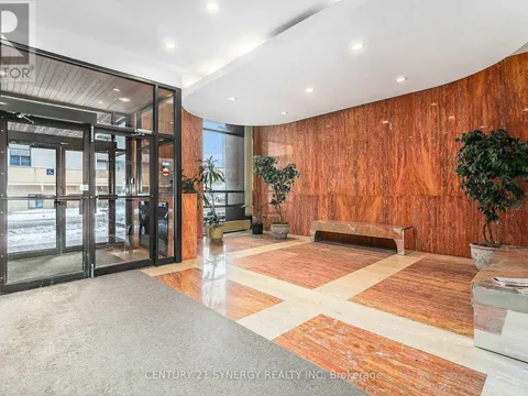 475 Laurier Avenue condominium in Ottawa