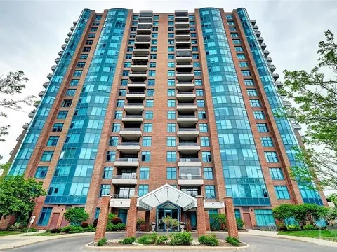 3580 Rivergate Drive residential building in Ottawa