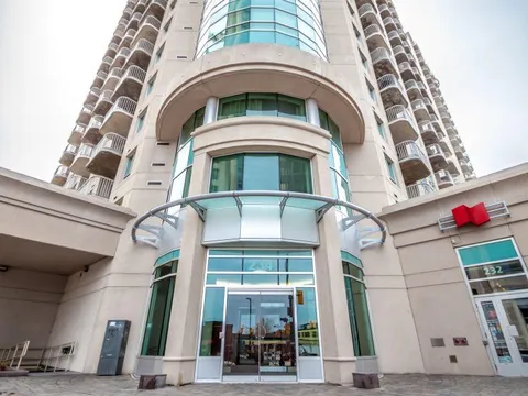 Claridge Plaza II condominium tower in Ottawa